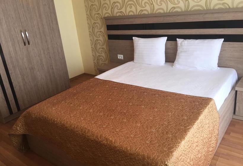 استراحتگاه Lazuri