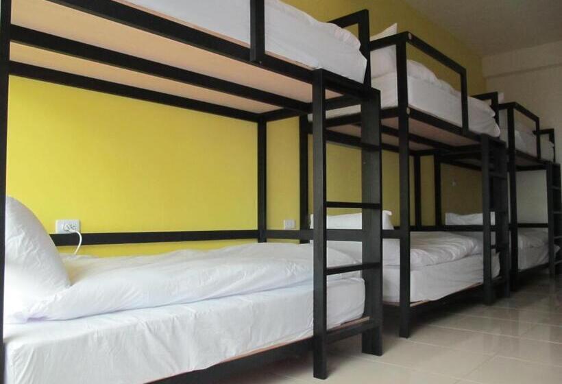 The Way Hostel & Bar