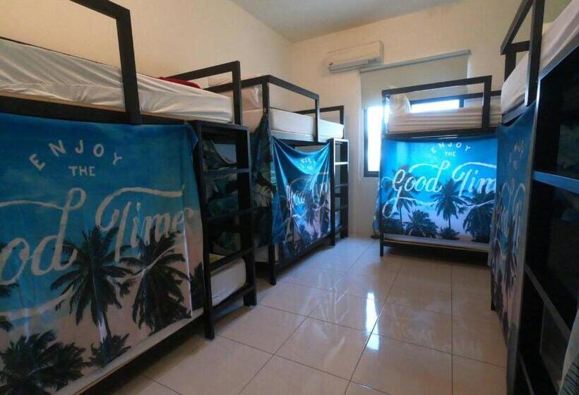 The Way Hostel & Bar