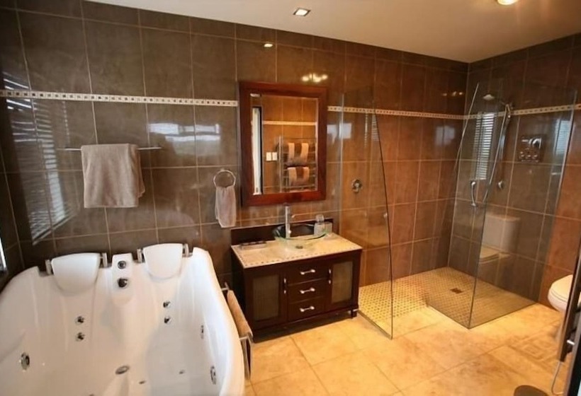 בית מלון כפרי Crisdon Castle