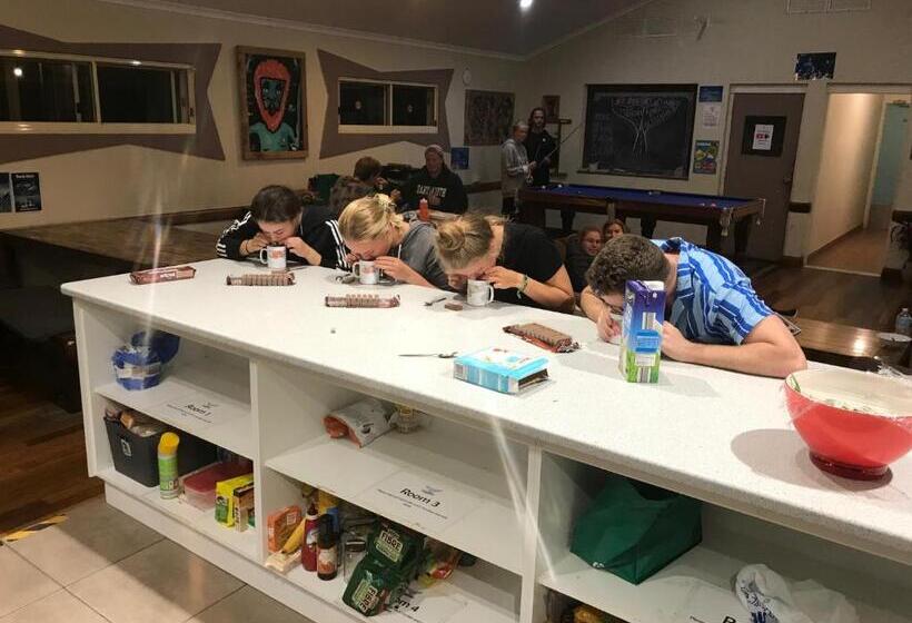 בית מלון כפרי Hervey Bay Flashpackers