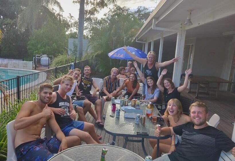 בית מלון כפרי Hervey Bay Flashpackers