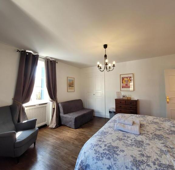 فندق Les Portails Bleus