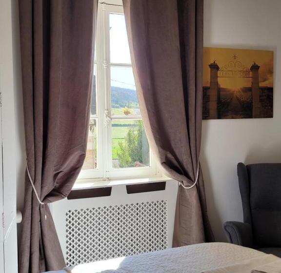 فندق Les Portails Bleus