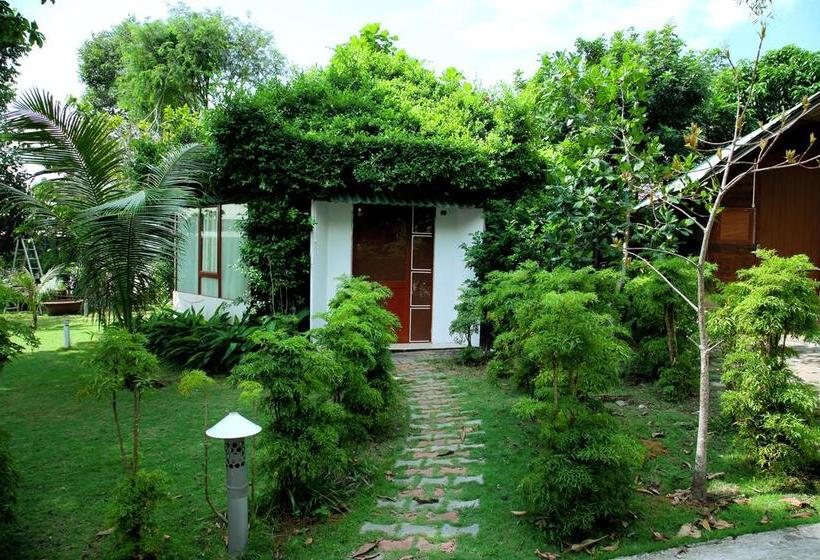 هتل Minh Vuong Village Resort & Restaurant