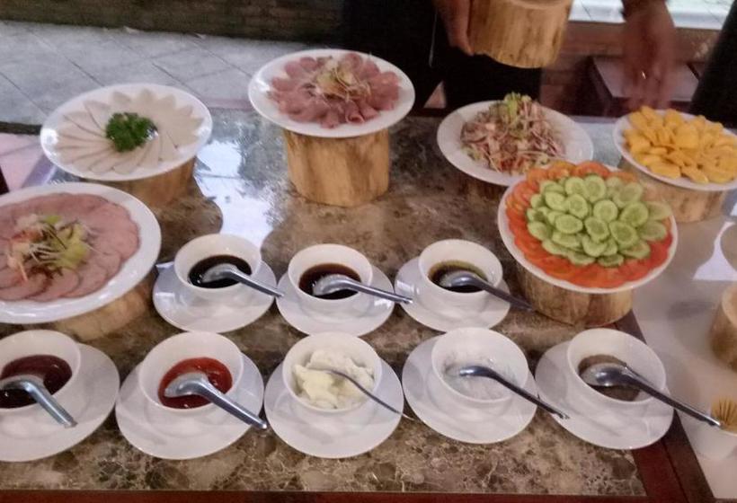 هتل Minh Vuong Village Resort & Restaurant