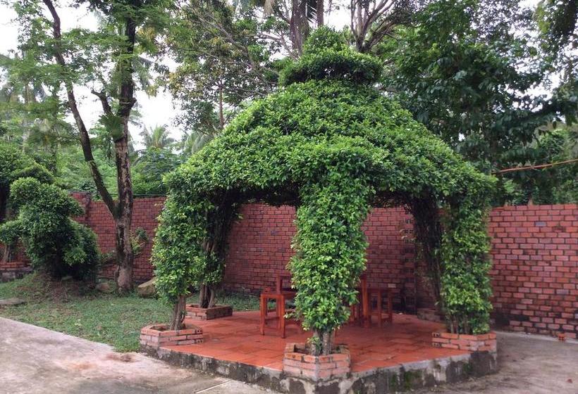 هتل Minh Vuong Village Resort & Restaurant