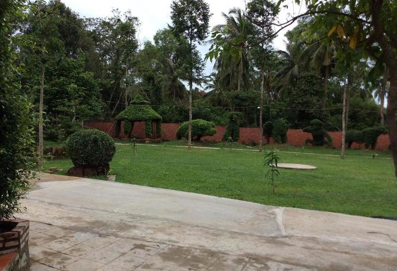 هتل Minh Vuong Village Resort & Restaurant