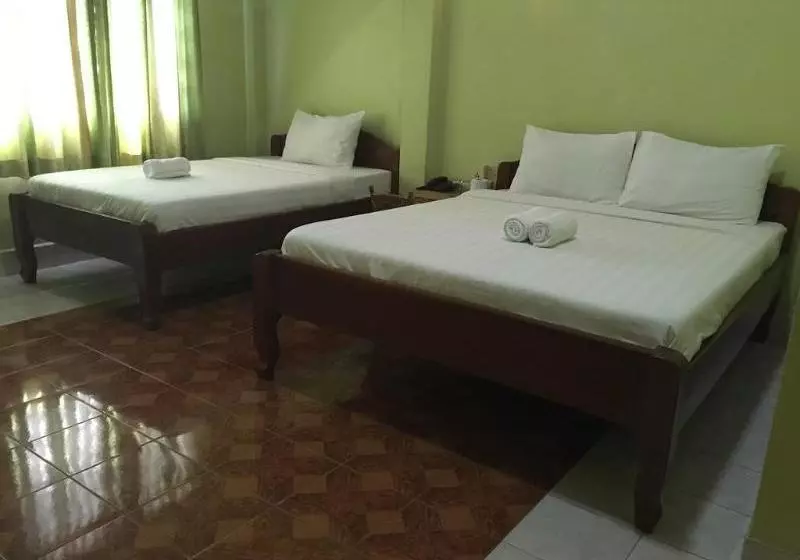 هتل Pra Tna Guesthouse