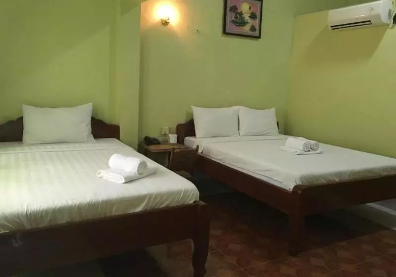 هتل Pra Tna Guesthouse