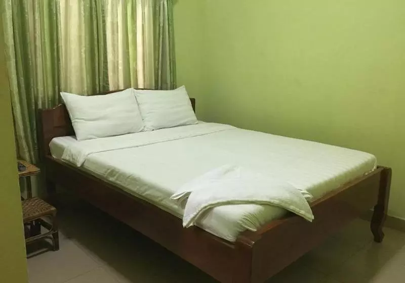 هتل Pra Tna Guesthouse