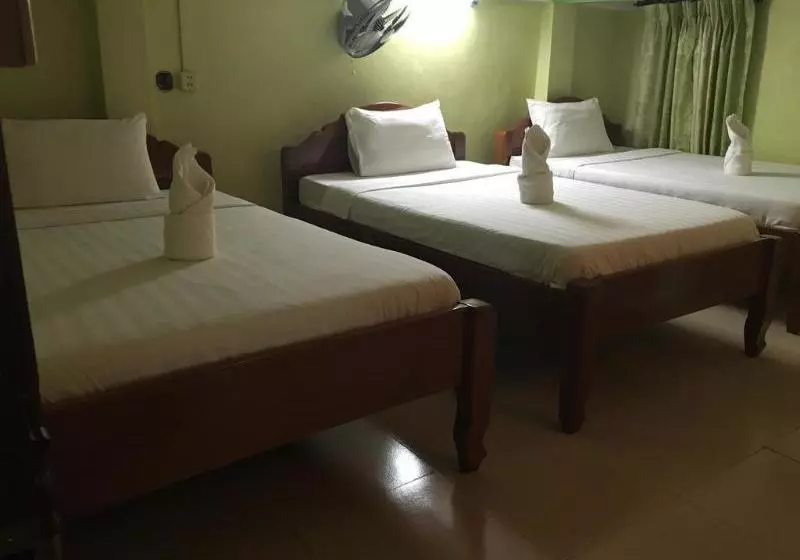 هتل Pra Tna Guesthouse