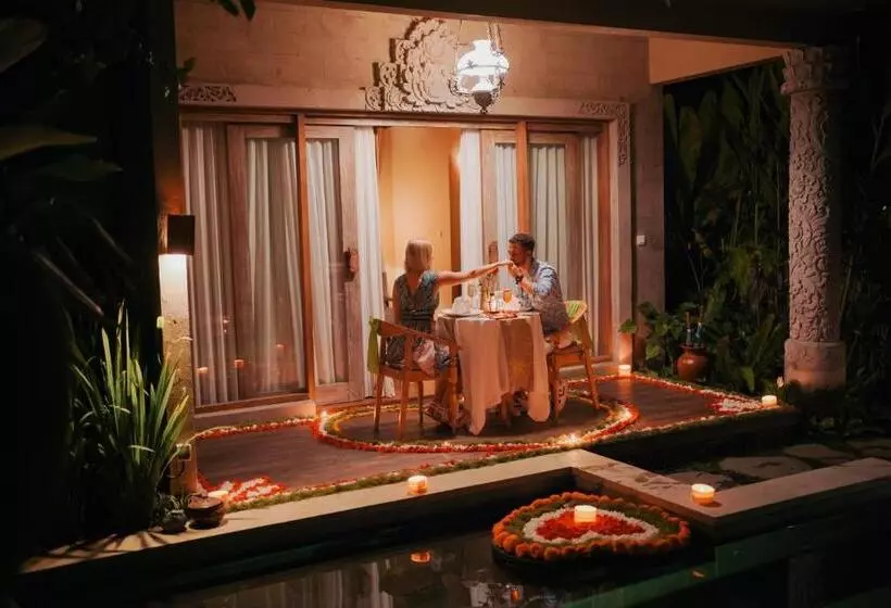 ホテル The Alena Resort A Pramana Experience