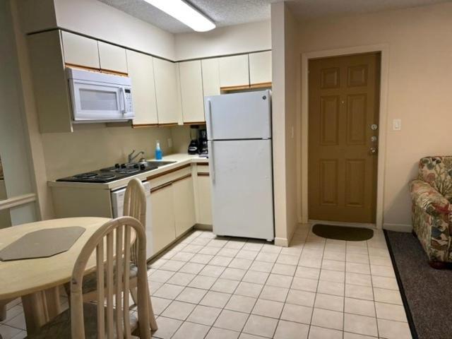 Hotel Treasure Island Beach Club 727 360 7096