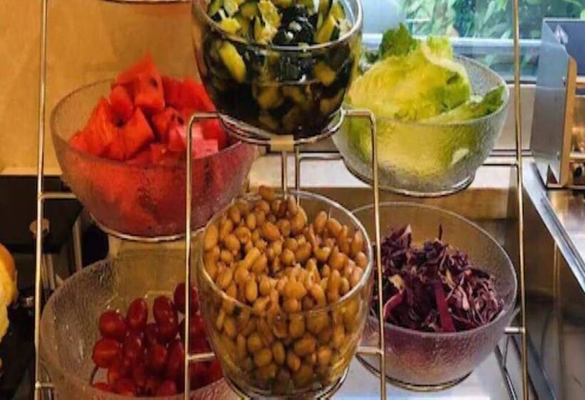 Vienna Hotel Shenzhen Bao An Fanshen Metro Station