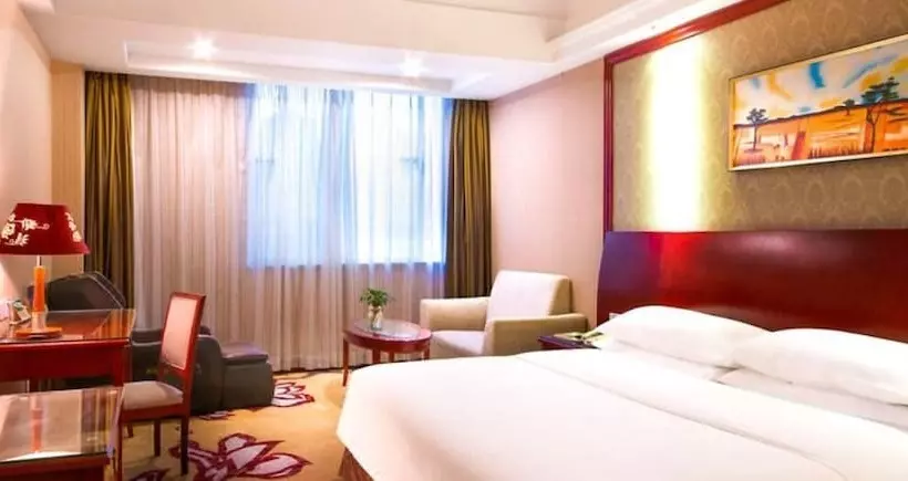 Vienna Hotel Shenzhen Bao An Fanshen Metro Station