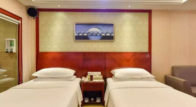 Vienna Hotel Shenzhen Bao An Fanshen Metro Station