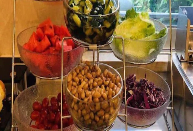 Vienna Hotel Shenzhen Bao An Fanshen Metro Station