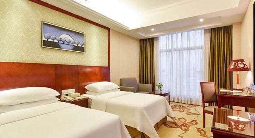 Vienna Hotel Shenzhen Bao An Fanshen Metro Station