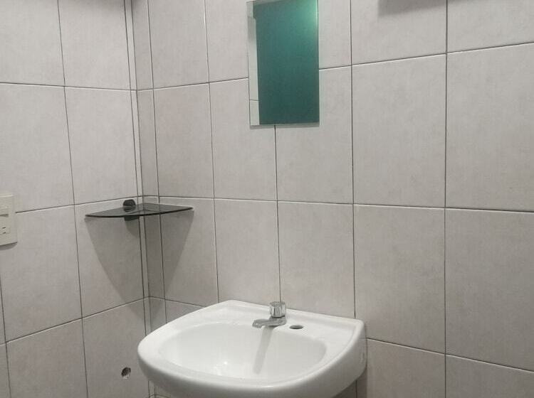 Общежитие Zipolite One