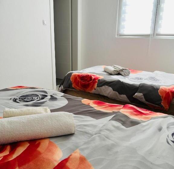 تختخواب و صبحانه Zeleni Dvor