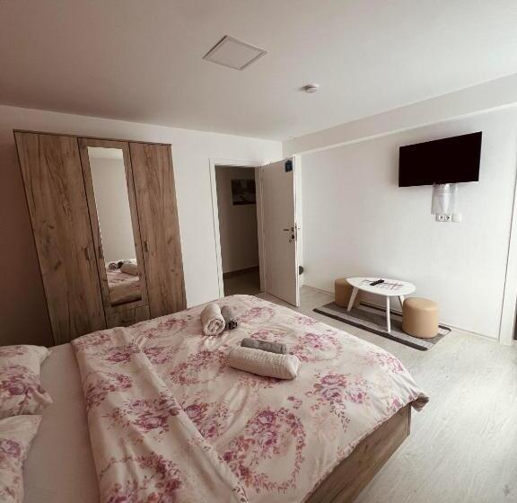 تختخواب و صبحانه Zeleni Dvor