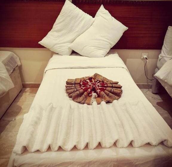 هتل Kwthr Almahaba