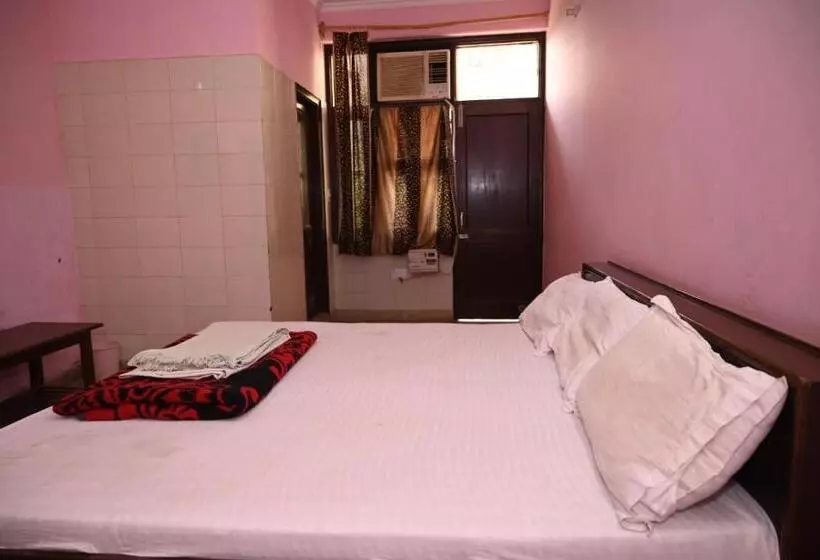 Hotel Sarva Darshan Ashram
