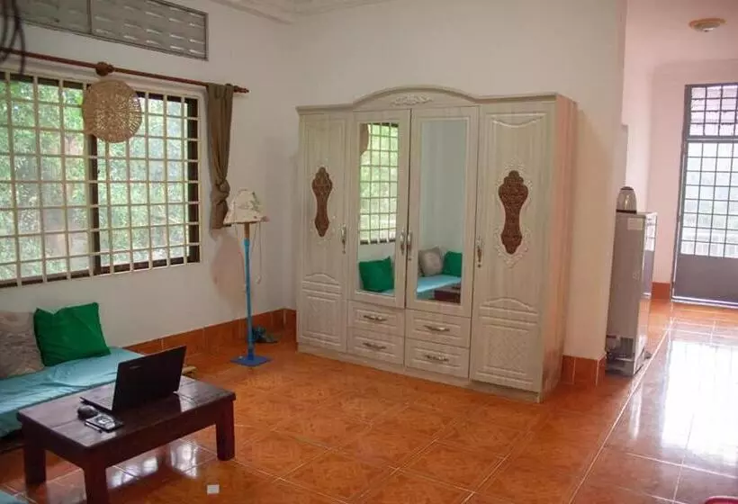 پانسیون Namo Angkor Villa