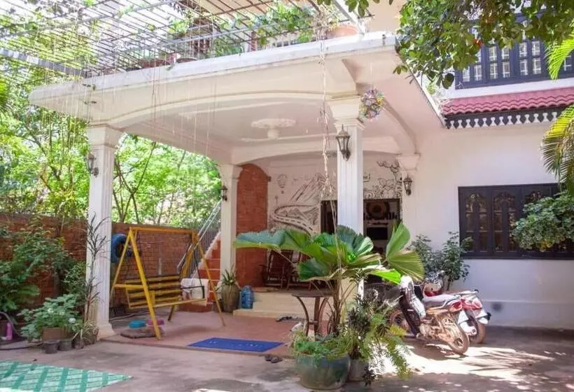 پانسیون Namo Angkor Villa