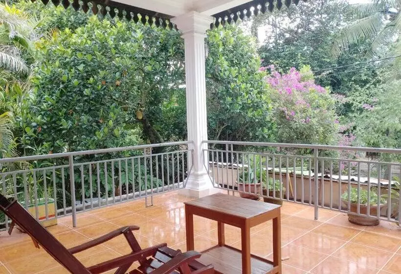 پانسیون Namo Angkor Villa