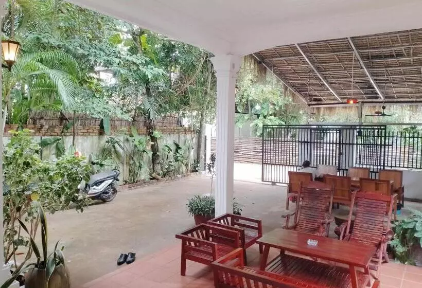 پانسیون Namo Angkor Villa