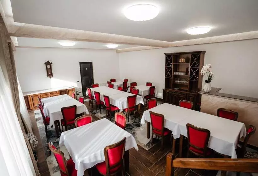 リゾートホテル Pensiunea Vox