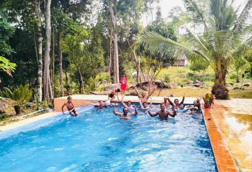 Romny Cozy Bay Resort