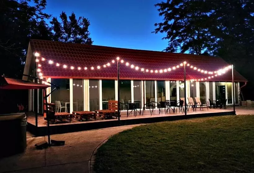 Hotelli The Luxo Wine Museum