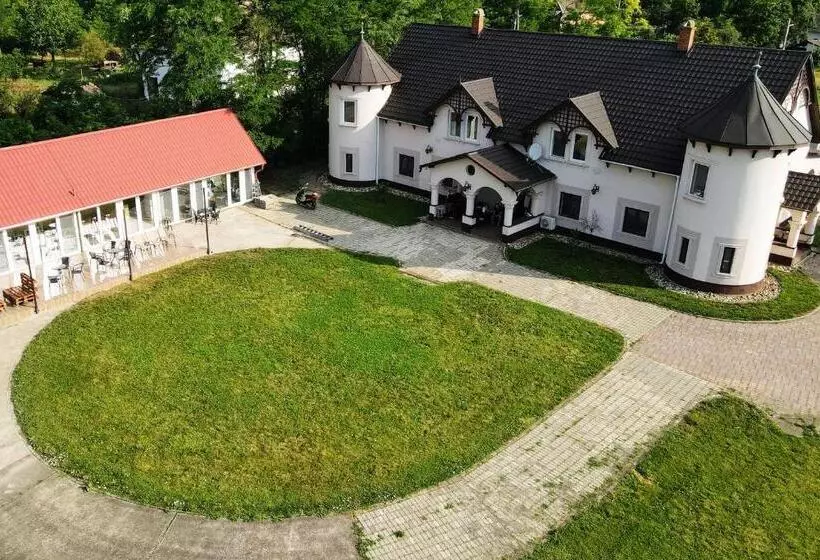 Hotelli The Luxo Wine Museum