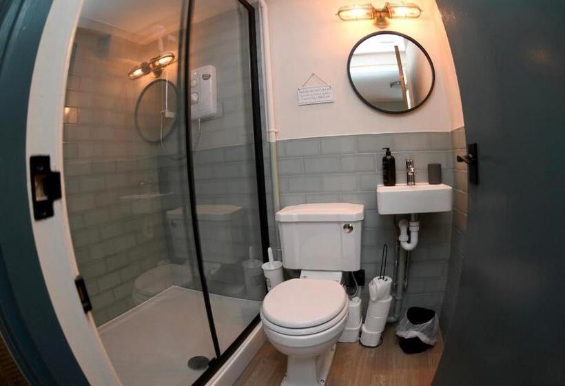 호텔 The White Bear