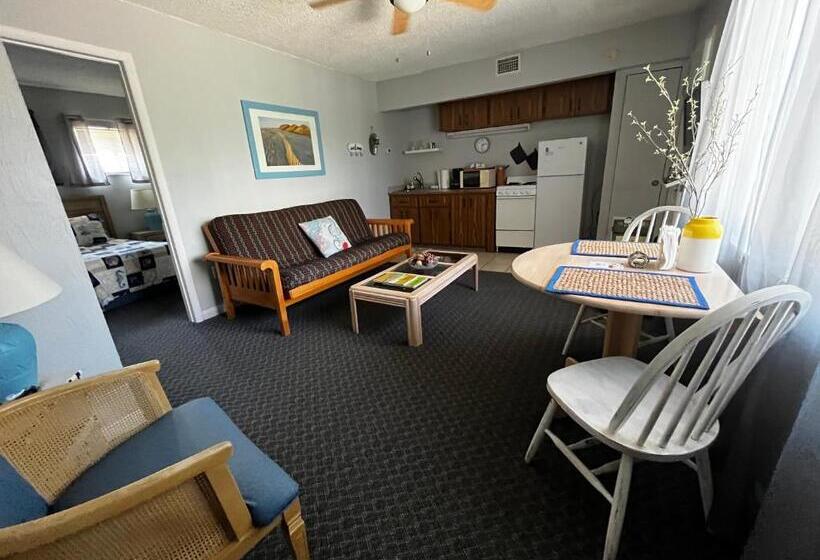 Surfside Suites