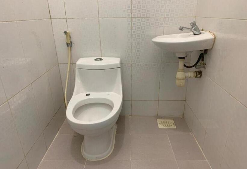 Отель Oyo 92986 Inara Homestay