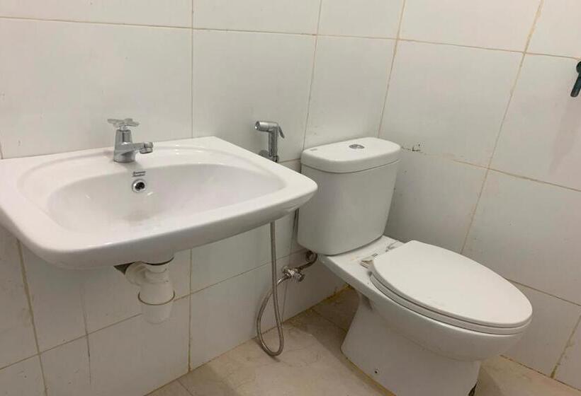 Отель Oyo 92986 Inara Homestay