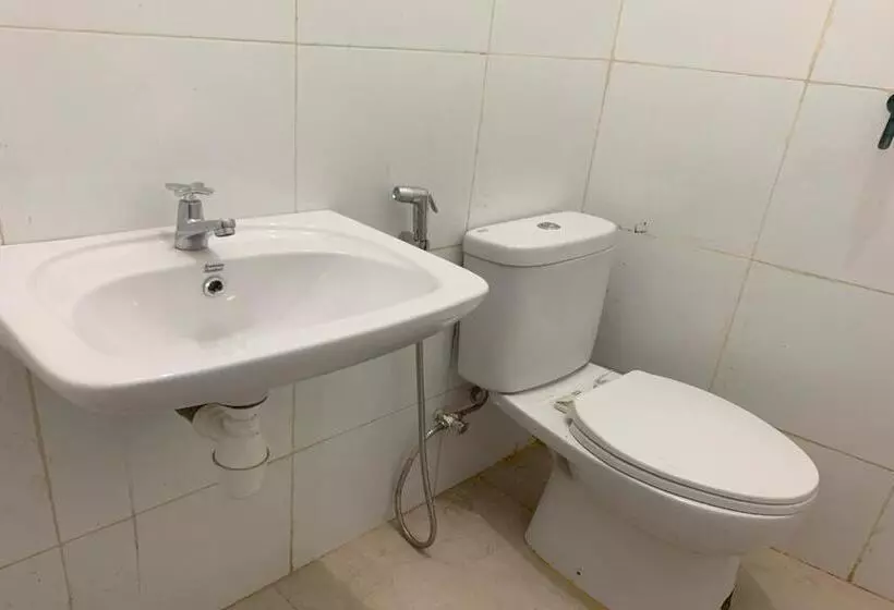 Hotelli Oyo 92986 Inara Homestay