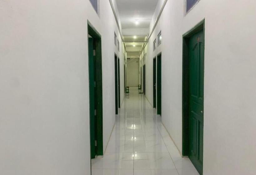 Отель Oyo 92986 Inara Homestay