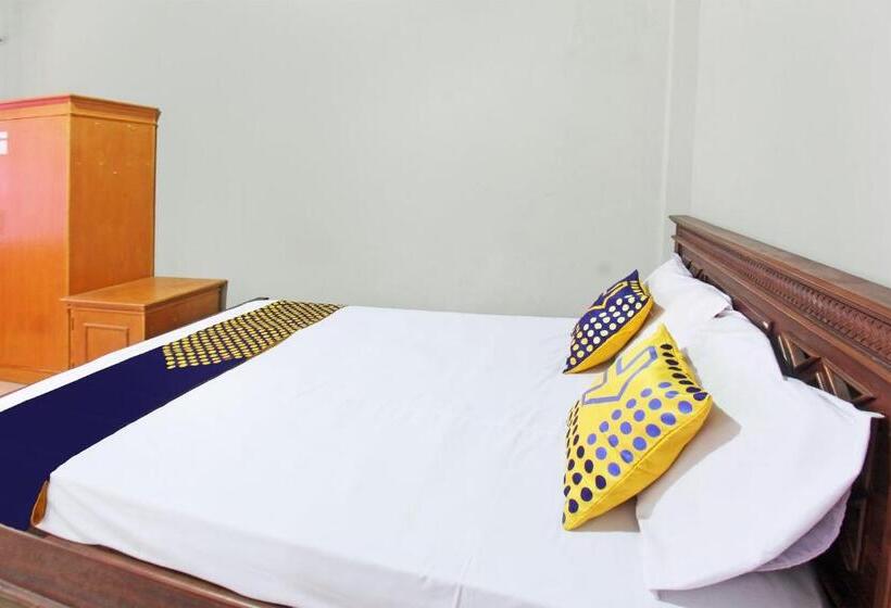 Hotel Spot On 92973 Madani Syariah Guesthouse