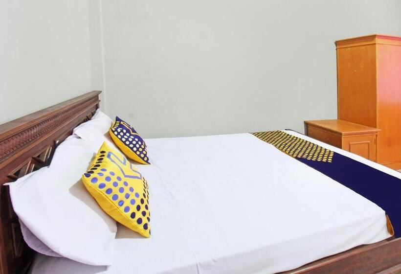 Hotel Spot On 92973 Madani Syariah Guesthouse