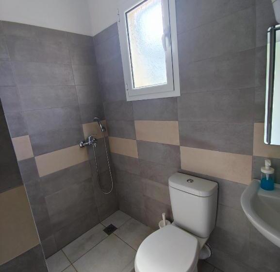 بنسيون Penelope & Michael Rooms