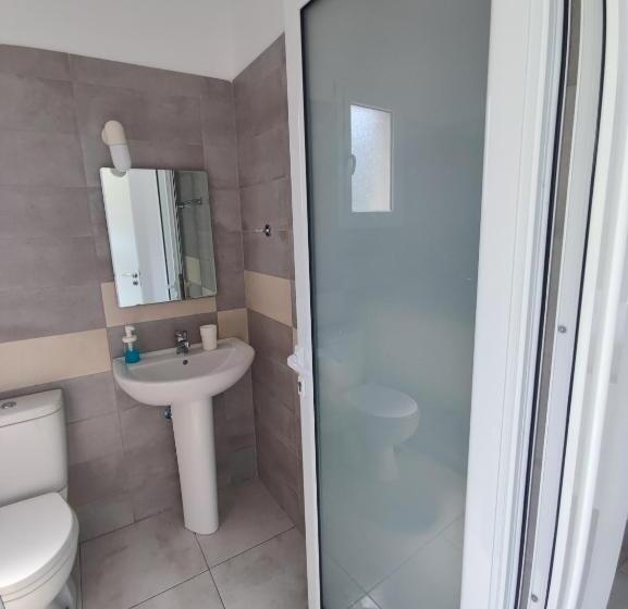 بنسيون Penelope & Michael Rooms