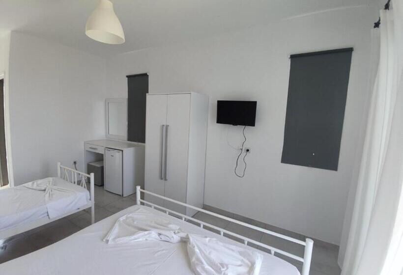 بنسيون Penelope & Michael Rooms