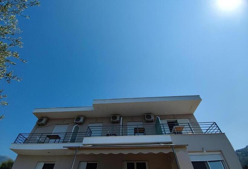 بنسيون Penelope & Michael Rooms