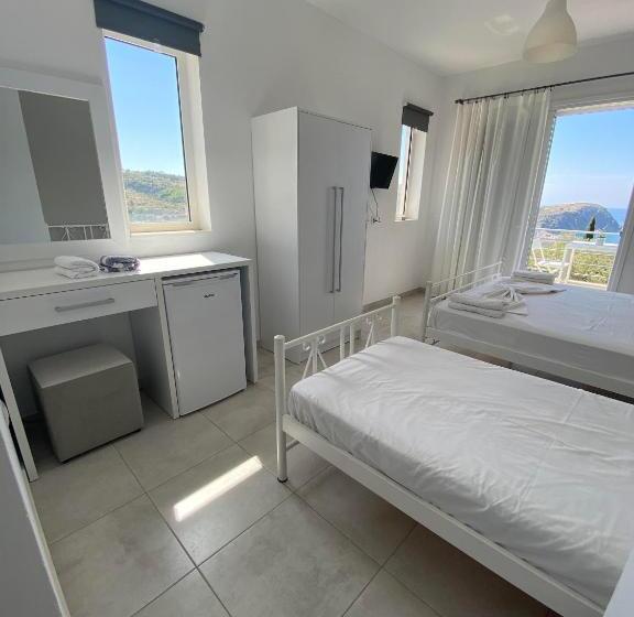 بنسيون Penelope & Michael Rooms