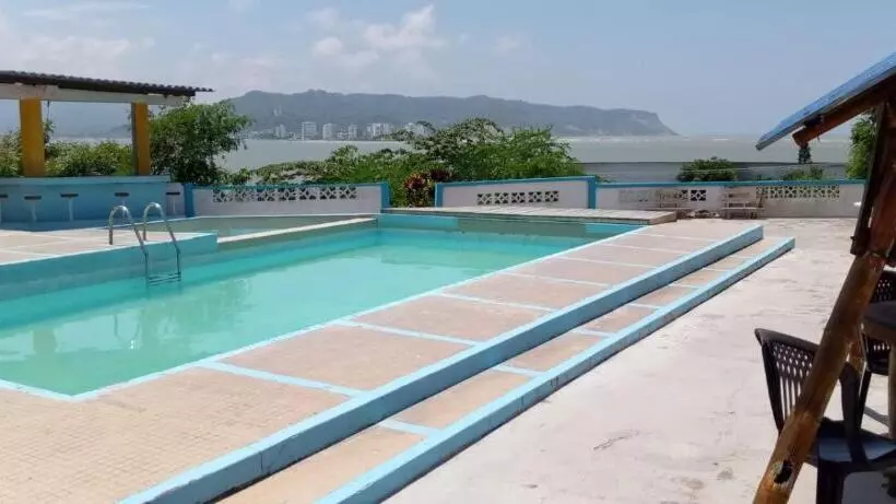 ユースホステル Casa Montemar Hotel San Vicente